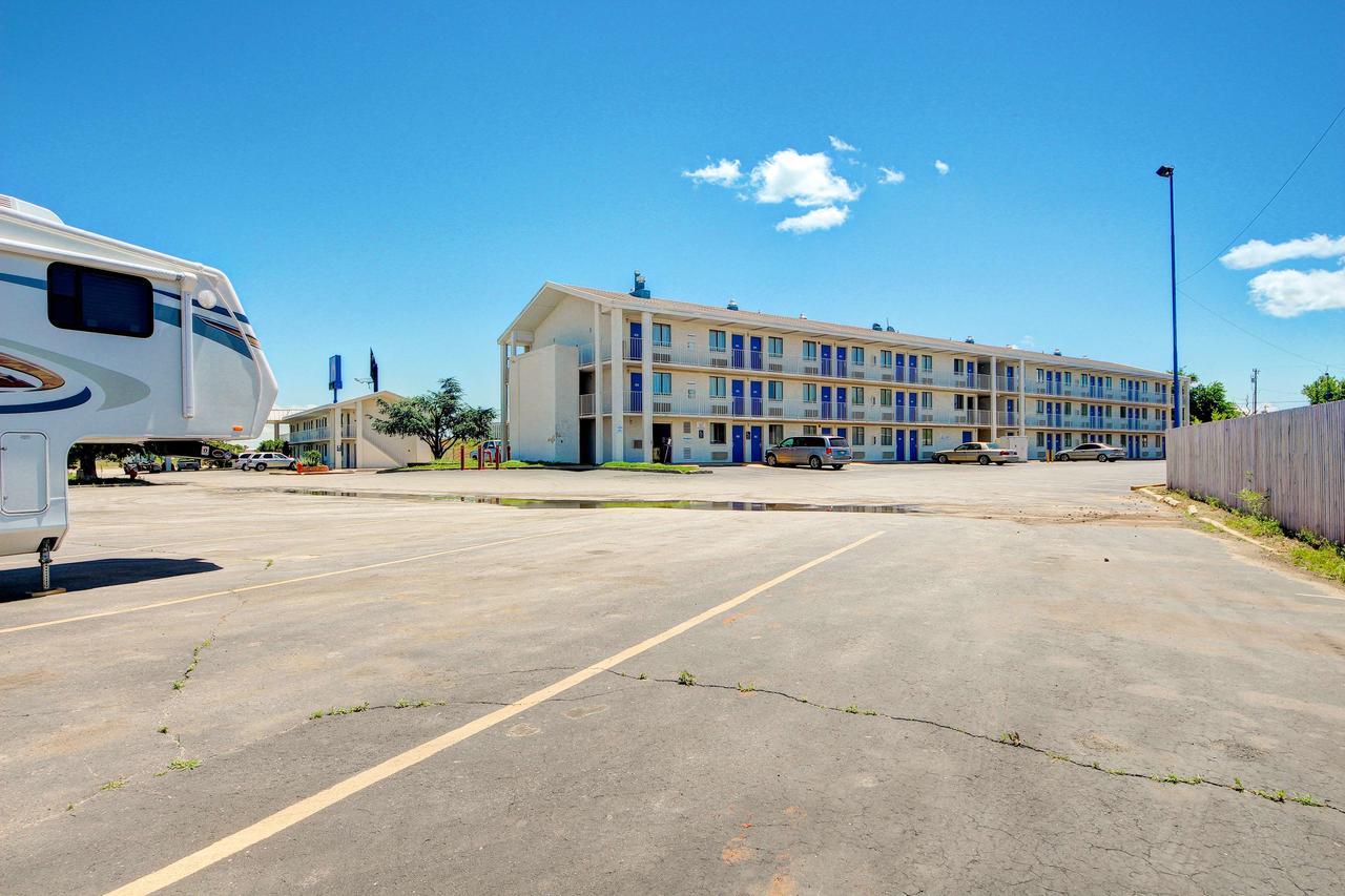 Motel 6-Oklahoma City, Ok - Frontier City Εξωτερικό φωτογραφία