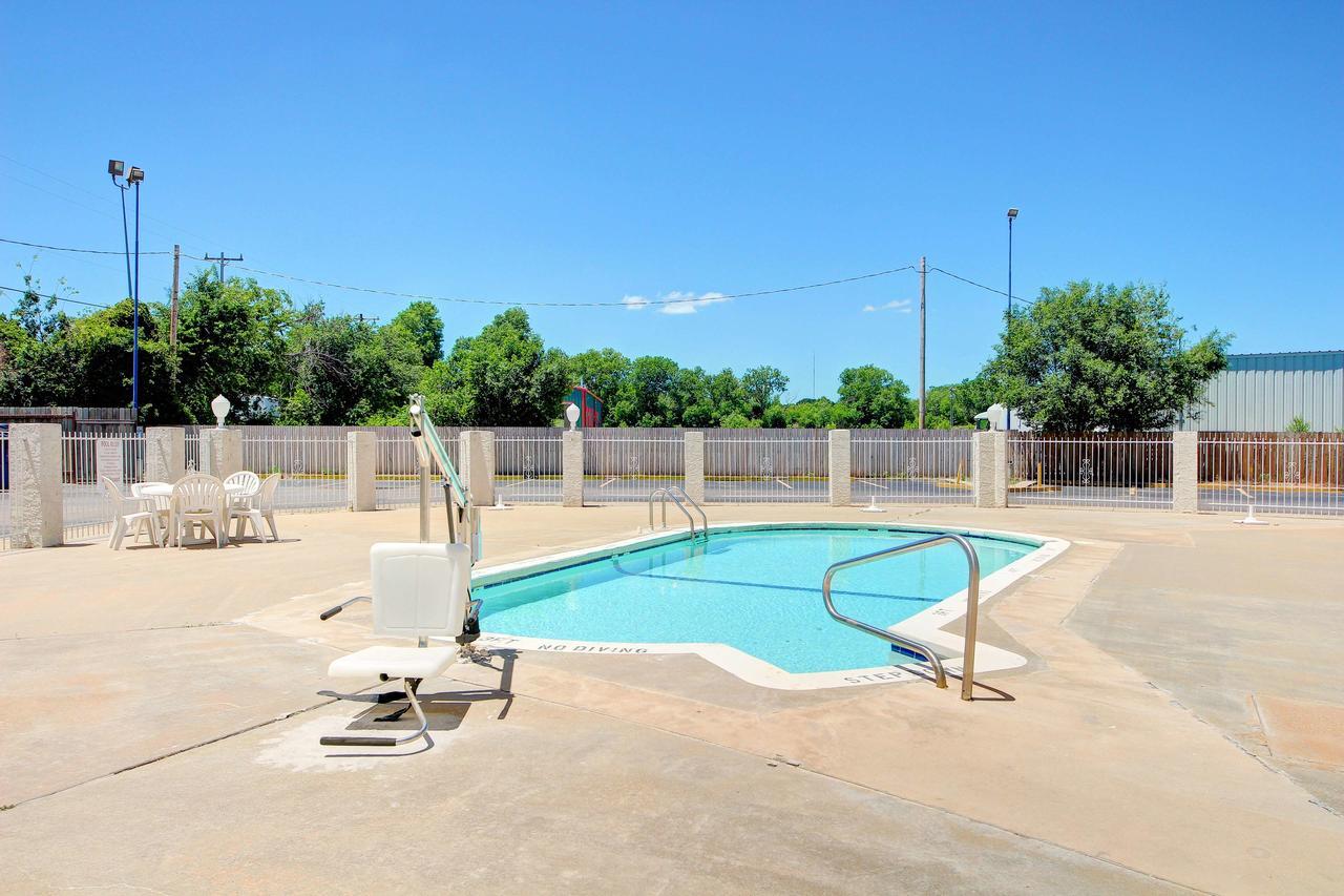 Motel 6-Oklahoma City, Ok - Frontier City Εξωτερικό φωτογραφία
