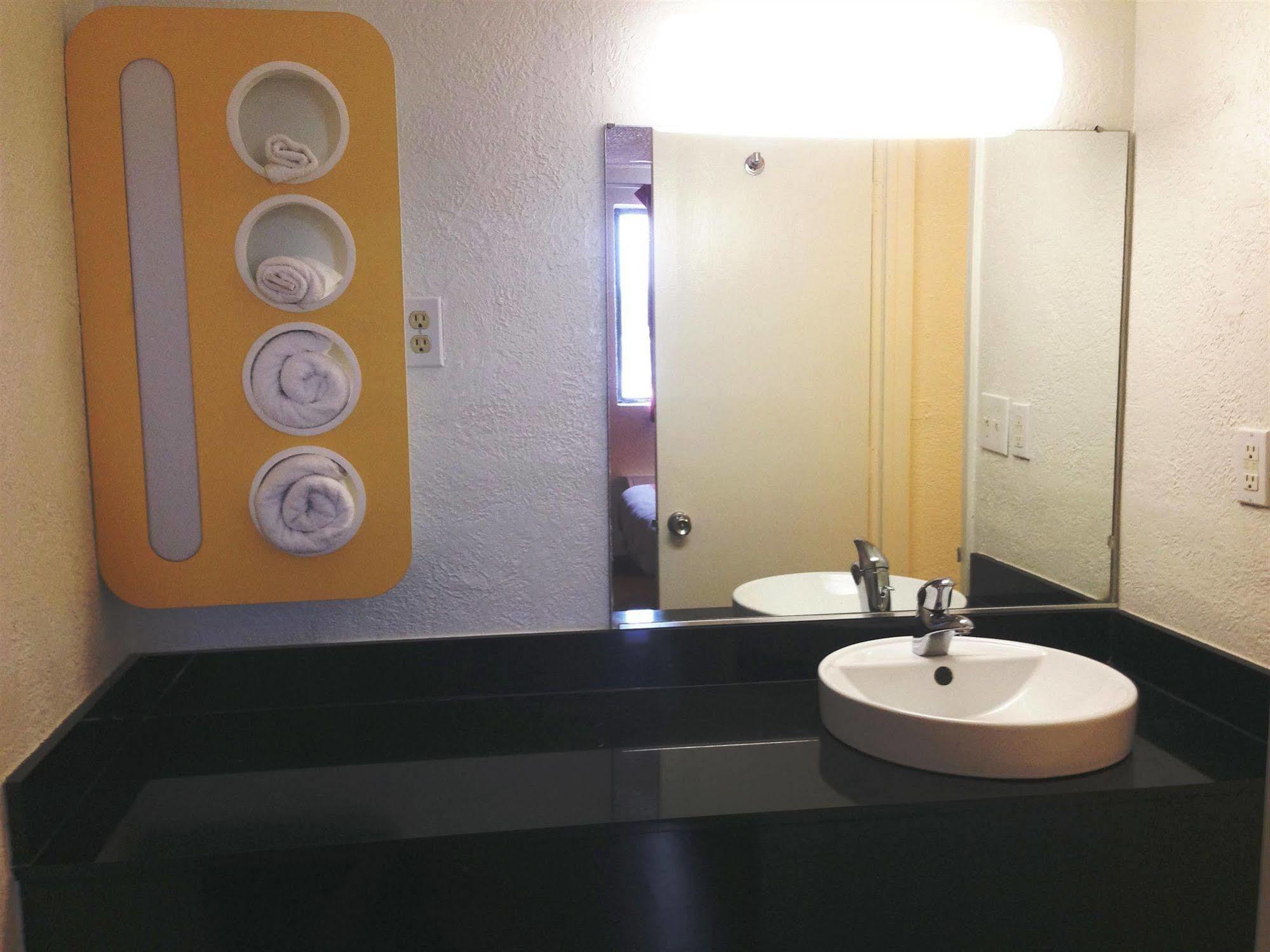 Motel 6-Oklahoma City, Ok - Frontier City Εξωτερικό φωτογραφία